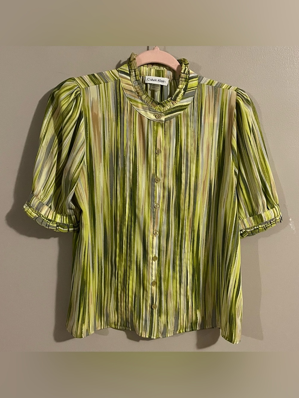 $6💚Bundled Calvin Klein Shirt